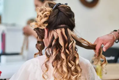 Coloración y mechas balayage en Aqua Perruquers, Sant Feliu
